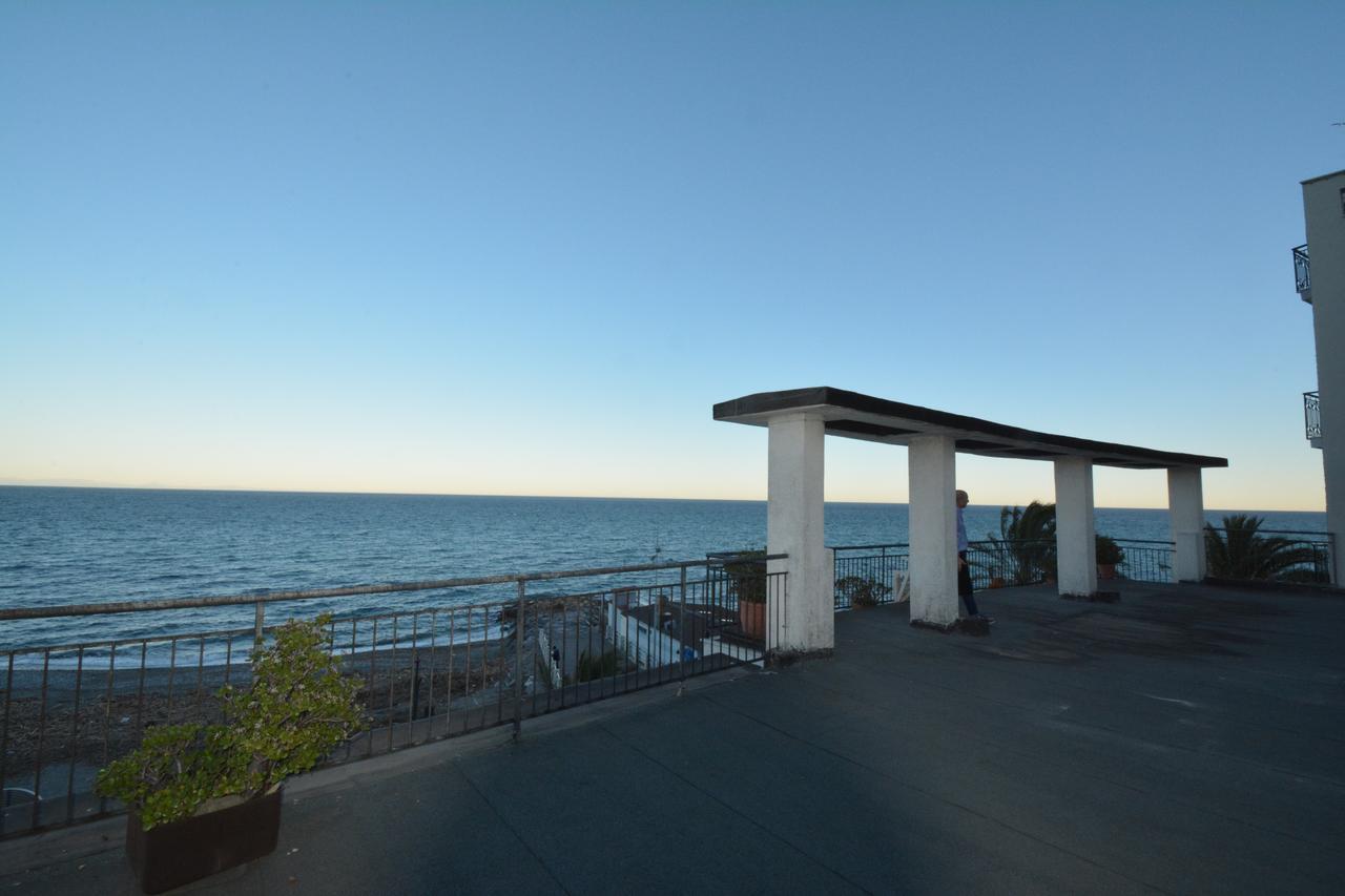 Albium Hotel Albenga Exteriér fotografie